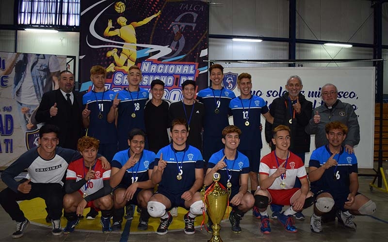 Liceo Camilo Ortuzar Montt logró triunfo en Nacional Salesiano de Vóleibol