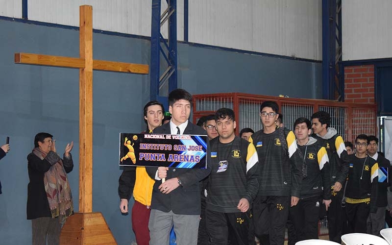 Nacional de Vóleibol se está realizando en colegio Salesianos Talca