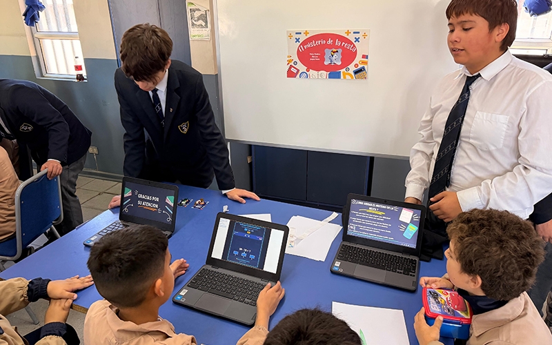 Estudiantes de 1° Medio crean “Mate-Juegos” con Inteligencia Artificial