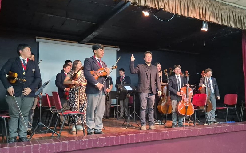 Orquesta de Cámara se presentó ante Padres y Apoderados