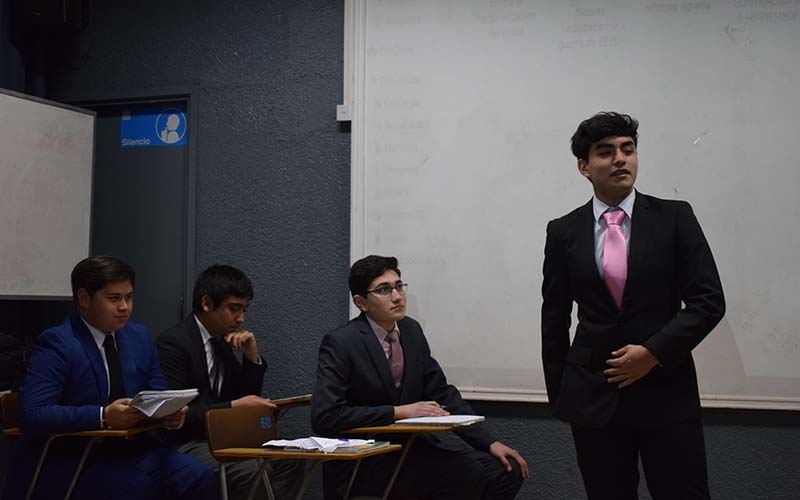 Historia de Chile en Debate por estudiantes de   Terceros medios TP