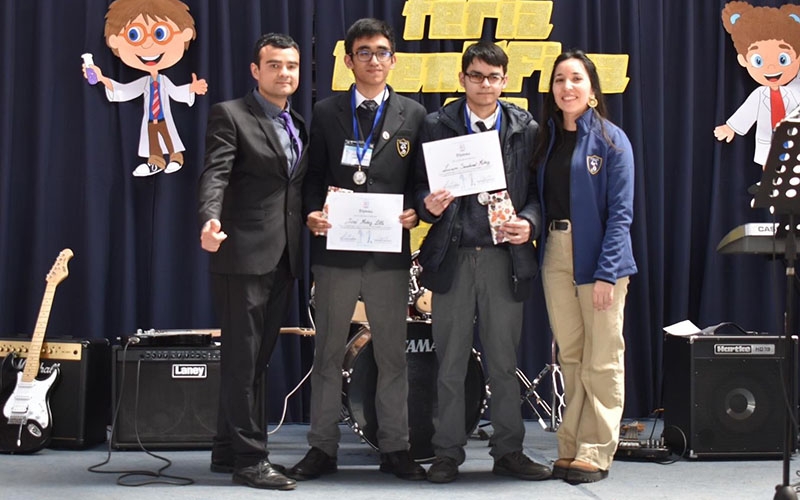 Alumnos del CEST lograron 2° lugar en Feria Científica de Colegio Talquino