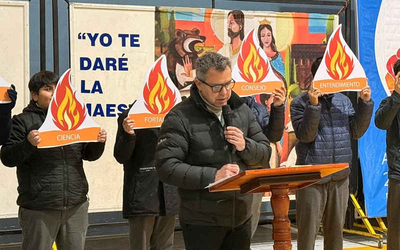 Pentecostés fortaleció la fe en Comunidad Educativa