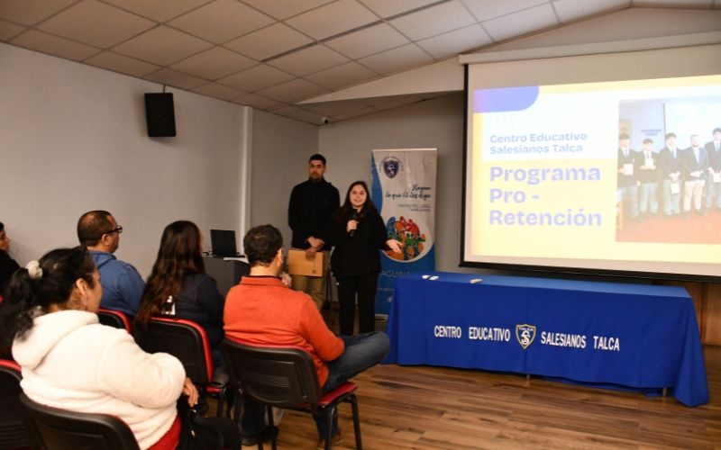 CEST informa a apoderados sobre Programa Pro-Retención