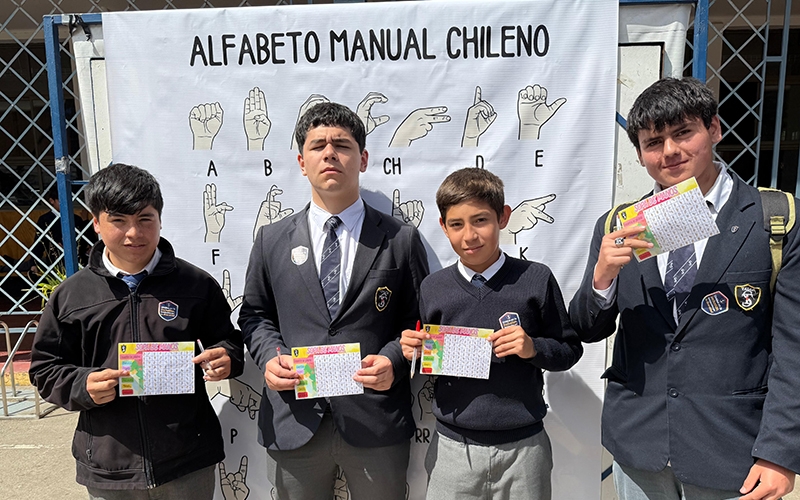 CEST promueve la inclusión con la Lengua de Señas Chilena