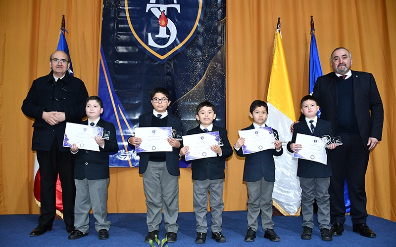 Estudiantes de Educación Básica fueron destacados