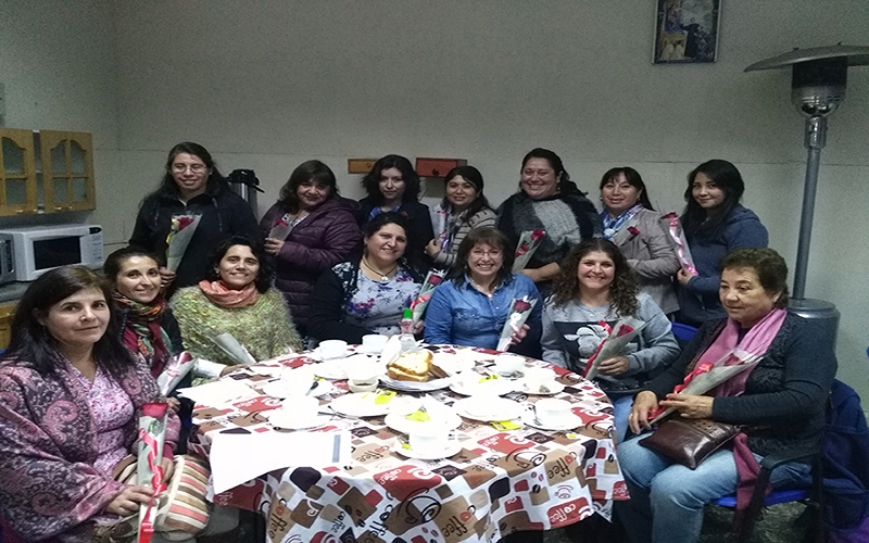 Mamás cooperadoras comedor alternativo celebraron Día de la Madre