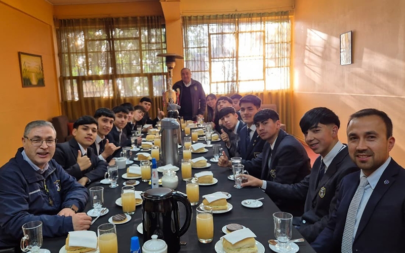 CEST reconoce a equipo de Futsal por destacado desempeño en Torneo Nacional