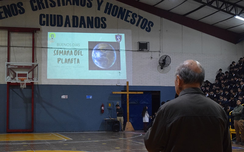 En Semana del Cuidado del Planeta, profesores invitaron a sentir la Tierra