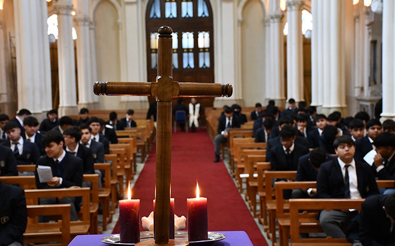 Estudiantes del CEST se acercan a la Reconciliación